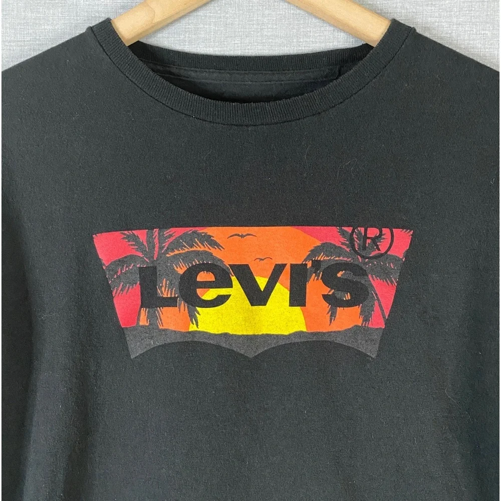 Levi’s Men’s Black Long Sleeve Printed Tee Size Medium